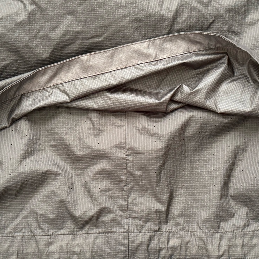 Lululemon Lab Assemblage Shell Raincoat - Picture 10 of 16